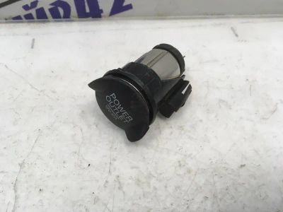 Лот: 21711597. Фото: 1. прикуриватель Ford Focus CB4. Двигатель и элементы двигателя