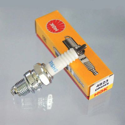 Лот: 21364972. Фото: 1. Свеча зажигания NGK 4823 DR6HS. Запчасти для лодок, катеров, лодочных моторов