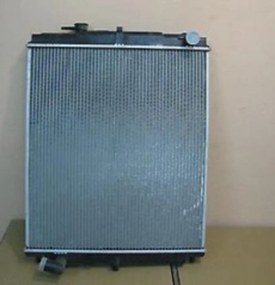 Лот: 3724080. Фото: 1. Радиатор nissan atlas/condor fd46. Двигатель и элементы двигателя