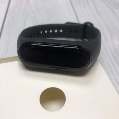 Лот: 14423213. Фото: 1. Xiaomi Mi Band 4. Смарт-часы, фитнес-браслеты, аксессуары