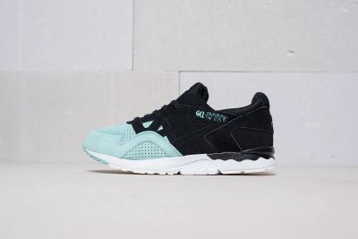 Лот: 11618207. Фото: 1. Кроссовки Asics Gel Lyte V Suede... Кеды, кроссовки, слипоны
