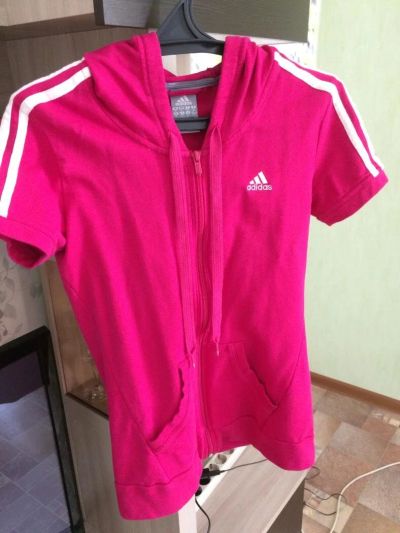 Лот: 10039057. Фото: 1. Футболка Adidas. Футболки, топы и майки