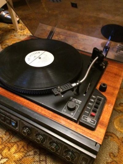 Лот: 17430224. Фото: 1. проигрыватель виниловых пластинок... Виниловые проигрыватели и электрофоны