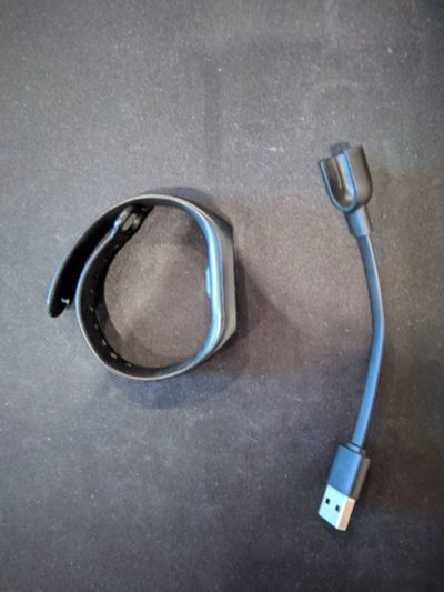 Лот: 16773323. Фото: 1. Xiaomi Mi Band 2. Смарт-часы, фитнес-браслеты, аксессуары