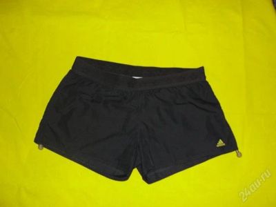 Лот: 1606671. Фото: 1. Шорты adidas. Другое (спортивная одежда)