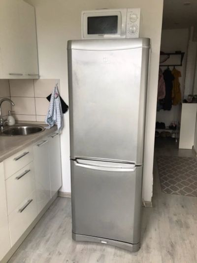 Лот: 16627685. Фото: 1. Холодильник Indesit. Холодильники, морозильные камеры