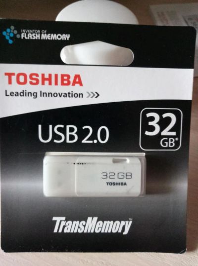 Лот: 10019236. Фото: 1. USB флешка toshiba TransMemory... USB-флеш карты