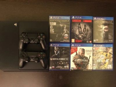 Лот: 10162625. Фото: 1. Sony PlayStation 4 + 2 джойстика... Консоли