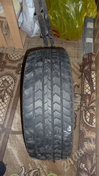 Лот: 334626. Фото: 1. Летняя резина, 2 колеса, разные... Шины