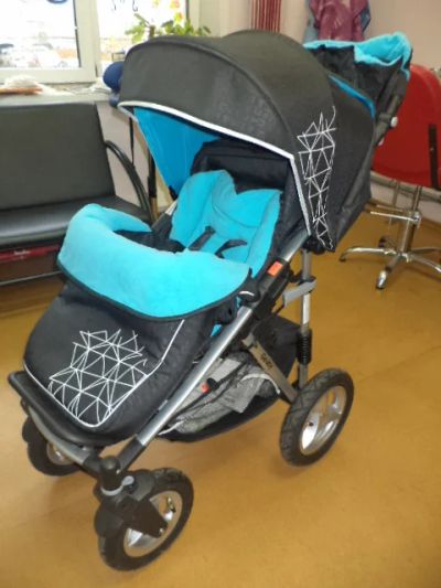 Лот: 3352954. Фото: 1. Коляска. Новая. С конвертом и... Коляски