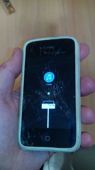 Лот: 5223313. Фото: 1. Продам смартфон iPhone 4 на 16Гб... Смартфоны