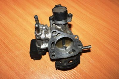 Лот: 10730544. Фото: 1. Заслонка дроссельная Toyota 1NZ-FE. Двигатель и элементы двигателя