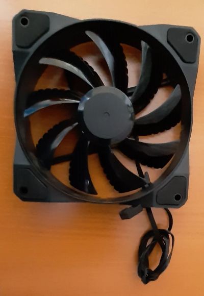 Лот: 16299132. Фото: 1. Вентилятор MSI 120 x 120 мм 4PIN. Системы охлаждения
