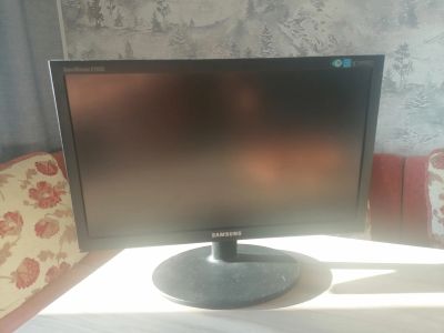 Лот: 20825636. Фото: 1. Монитор 19 Samsung e1920. ЖК-мониторы