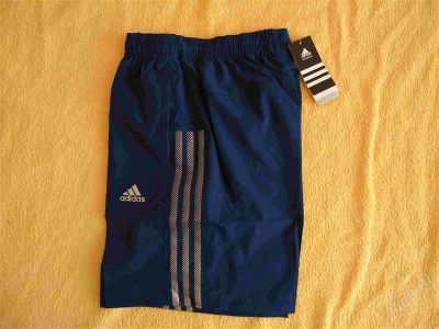 Лот: 1030777. Фото: 1. шорты adidas. Другое (спортивная одежда)