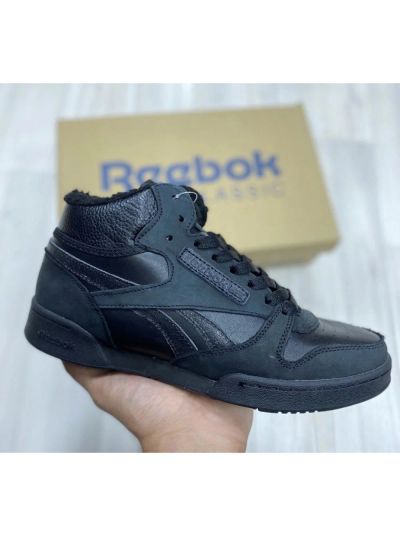 Лот: 16752186. Фото: 1. 2 Кроссовки reebok classic. Кеды, кроссовки, слипоны