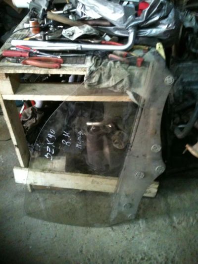 Лот: 4507817. Фото: 1. toyota cresta jzx90 стекло водительское... Другое (автозапчасти)