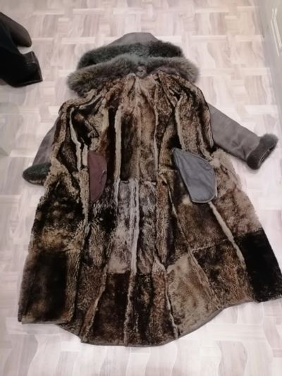 Лот: 20303421. Фото: 1. Дубленка, волк. Верхняя одежда