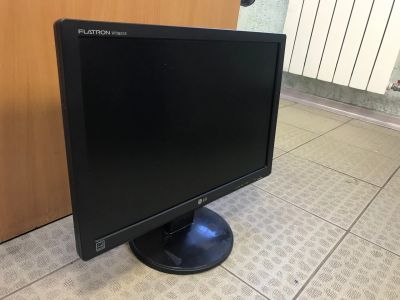 Лот: 15852929. Фото: 1. Монитор LG Flatron W1942SE 19". ЖК-мониторы