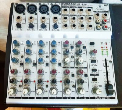 Лот: 12772145. Фото: 1. Микшер Behringer eurorack UB1202. Микшеры, предусилители, микрофонные эффекты