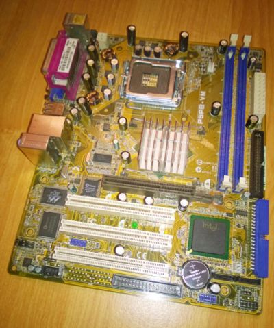 Лот: 6459326. Фото: 1. ASUS P5PE-VM LGA 775. Материнские платы