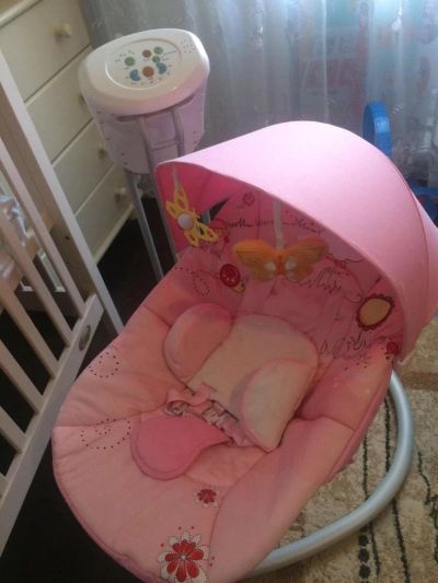 Лот: 10874380. Фото: 1. Шезлонг качеля babyhit. Ходунки, прыгунки, качели