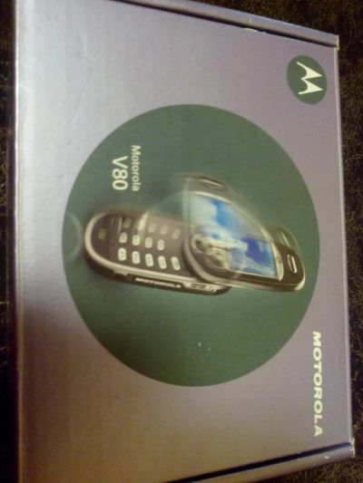 Лот: 6645319. Фото: 1. Сотовый телефон Motorola V80... Кнопочные мобильные телефоны
