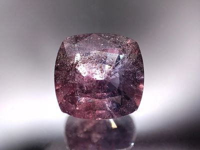 Лот: 21324921. Фото: 1. 3.59 ct. Сапфир пурпурно-розовый... Драгоценные и поделочные камни