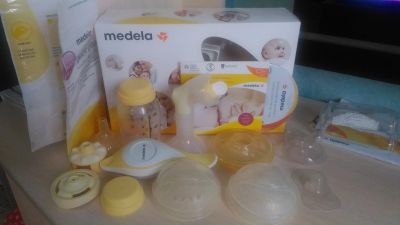 Лот: 12754503. Фото: 1. Молокоотсос Medela. Всё для кормления