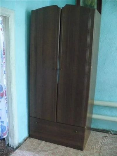 Лот: 1016263. Фото: 1. шкаф плетьевый ,стол письменный... Шкафы, шкафы-купе