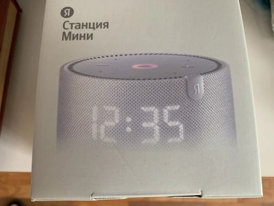 Лот: 25709725. Фото: 1. Колонка Алиса мини с часами. Портативные, беспроводные колонки