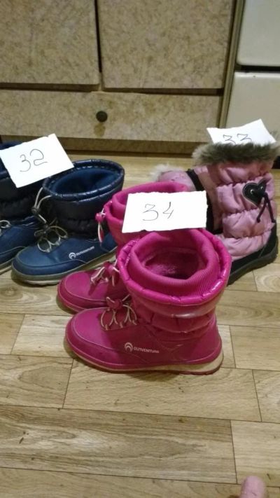 Лот: 8222716. Фото: 1. Сапожки на девочку. Сапоги