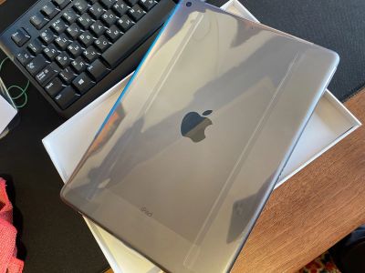 Лот: 17536359. Фото: 1. Новый iPad 8gen 2020 Wi-Fi 32GB... Планшеты