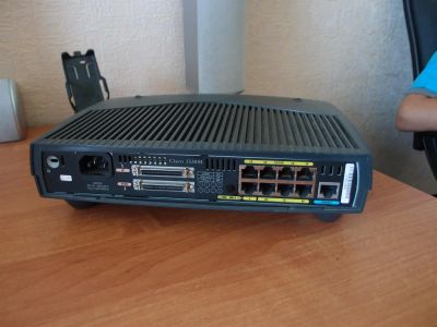 Лот: 2976213. Фото: 1. Продам одним лотом: Cisco 1538M... Маршрутизаторы (роутеры)