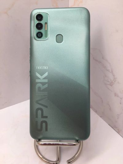 Лот: 21040592. Фото: 1. Смартфон Техно Spark 7 47009. Чехлы, бамперы