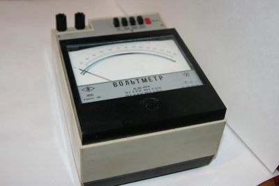 Лот: 4694522. Фото: 1. Вольтметр Э515. Радиолюбительский инструмент