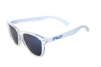 Лот: 3868675. Фото: 1. Солнцезащитные очки Oakley 1. Очки солнцезащитные