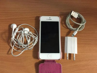 Лот: 5798401. Фото: 1. Iphone 5 32GB. Смартфоны