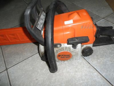 Лот: 6486629. Фото: 1. Продам бензопилу stihl ms 180... Бензо-, мотоинструмент