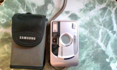 Лот: 6058445. Фото: 1. Фотоаппарат с чехлом Samsung fino... Плёночные компактные
