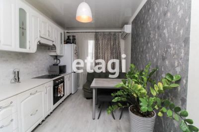 Лот: 22223818. Фото: 1. Продам 2-комн. кв. 62.1 кв.м... Квартиры, студии