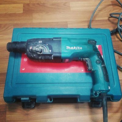 Лот: 11038634. Фото: 1. Перфоратор Makita HR2450. Электроинструмент