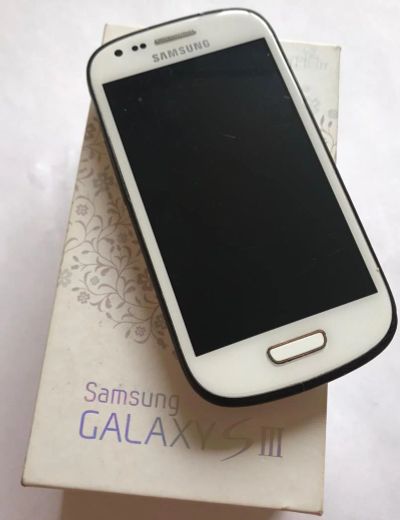 Лот: 11545199. Фото: 1. Смартфон Samsung Galaxy S III... Смартфоны