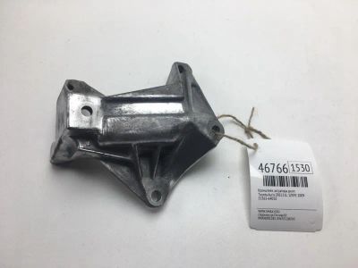 Лот: 20392764. Фото: 1. Кронштейн актуатора РКПП Toyota... Кузов