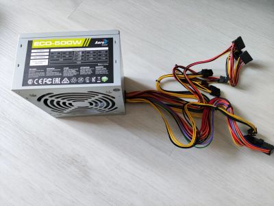Лот: 20740849. Фото: 1. 500W Aerocool eco (24+4+6пин). Корпуса, блоки питания