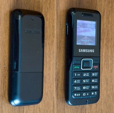 Лот: 12832560. Фото: 1. Телефон Samsung e1070 Без аккумулятора... Кнопочные мобильные телефоны