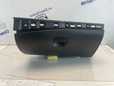 Лот: 24627589. Фото: 1. бардачок Renault Fluence L30R. Двигатель и элементы двигателя