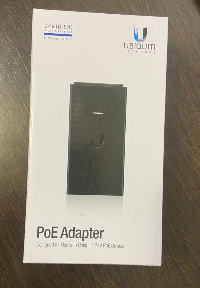 Лот: 22529422. Фото: 1. Ubiquiti гигабитный инжектор 24V... Другое (сетевые устройства)