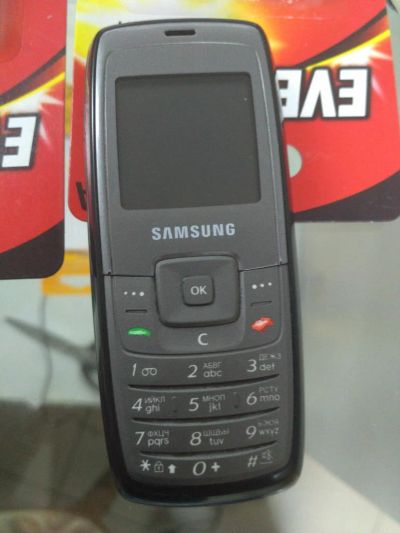 Лот: 9261681. Фото: 1. Samsung SGH-C140. Кнопочные мобильные телефоны