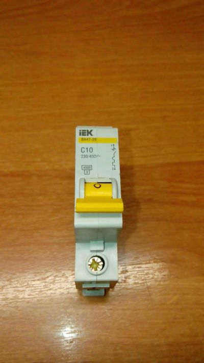 Лот: 6782478. Фото: 1. Автомат IEK BA47-29 1P 10A. Автоматы, пакетники, предохранители